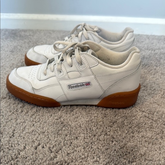 Reebok Workout Plus Sneakers in white gum - Picture 7 of 10